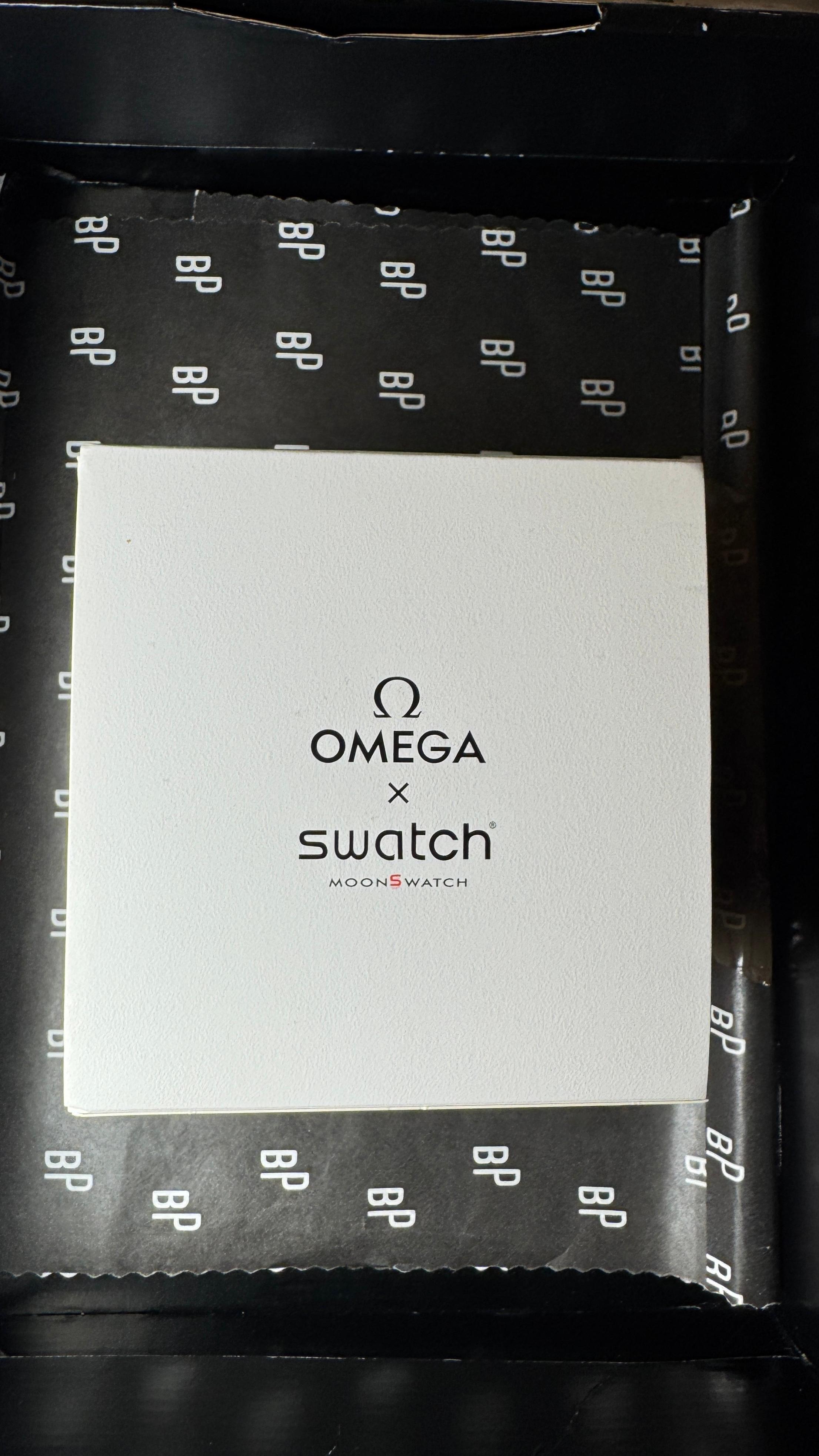 Omega x Swatch Moonswatch Mission To The Moonphase Chronograph White Snoopy