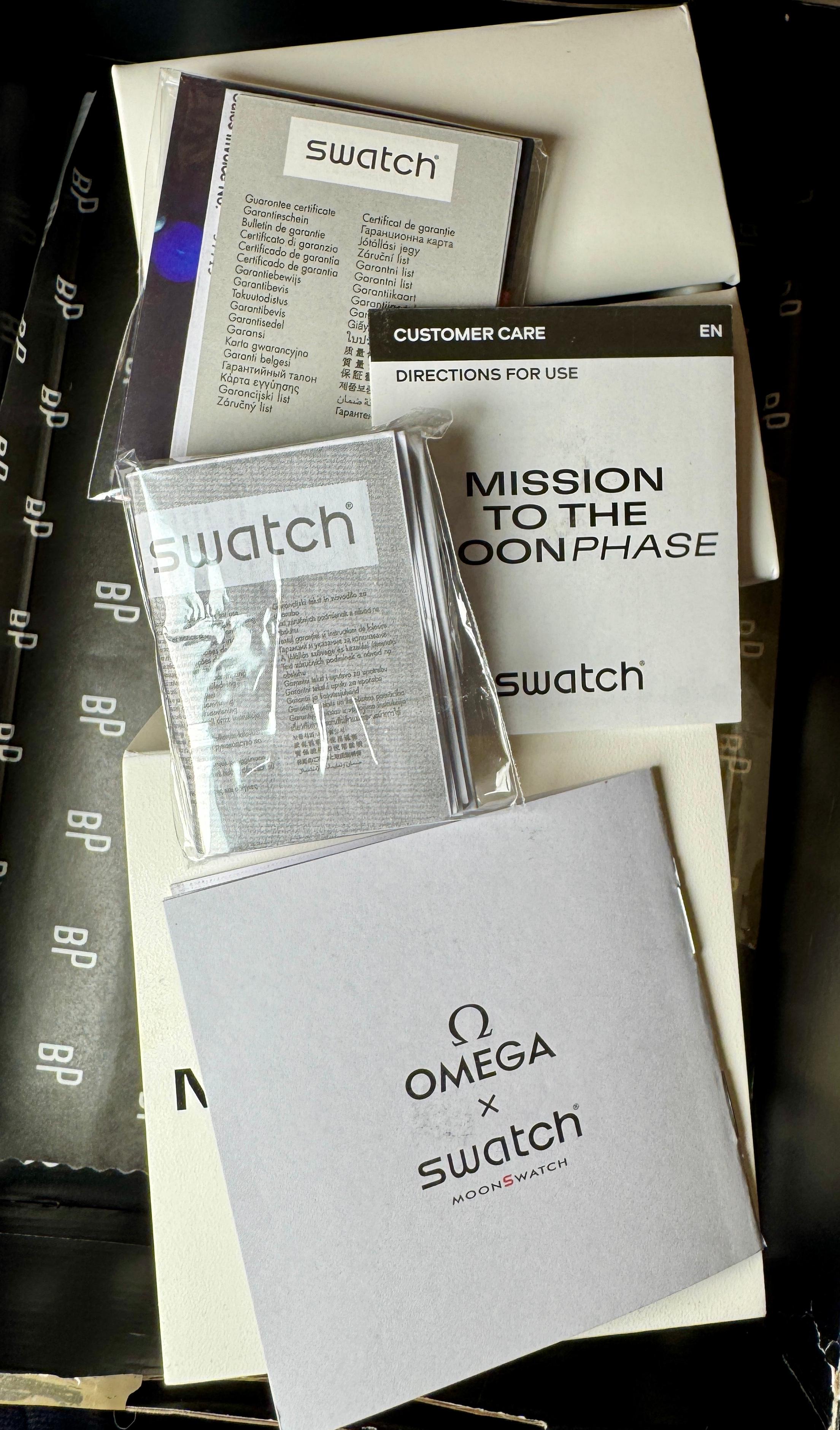 Omega x Swatch Moonswatch Mission To The Moonphase Chronograph White Snoopy
