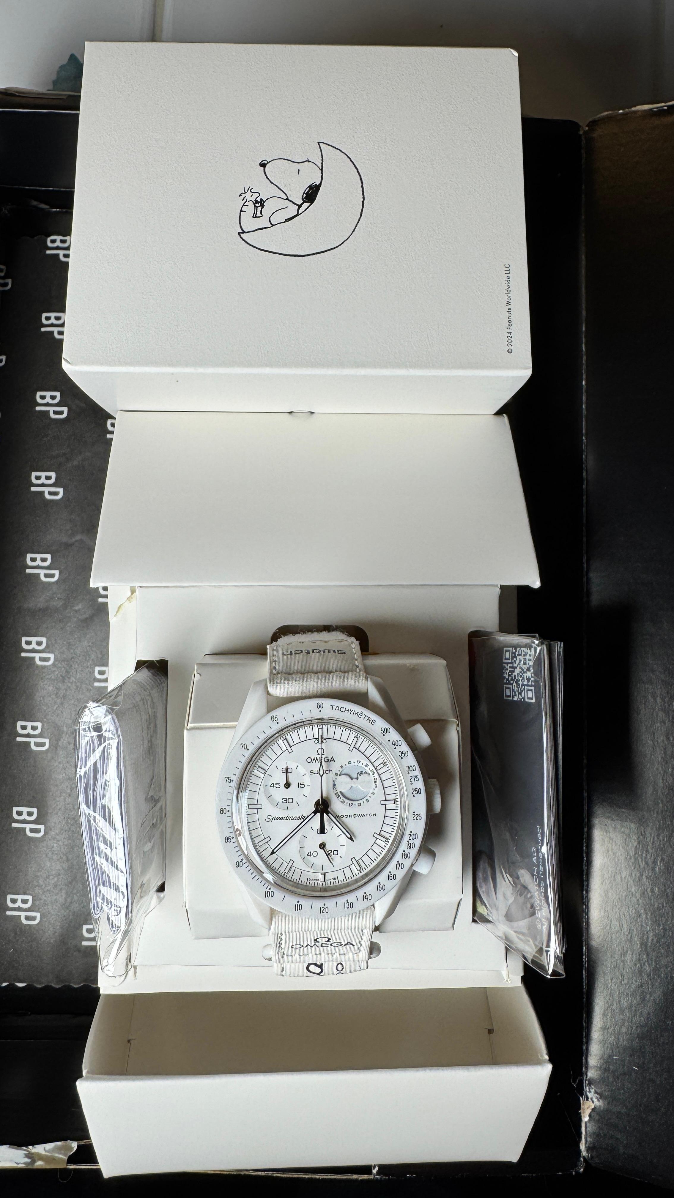 Omega x Swatch Moonswatch Mission To The Moonphase Chronograph White Snoopy