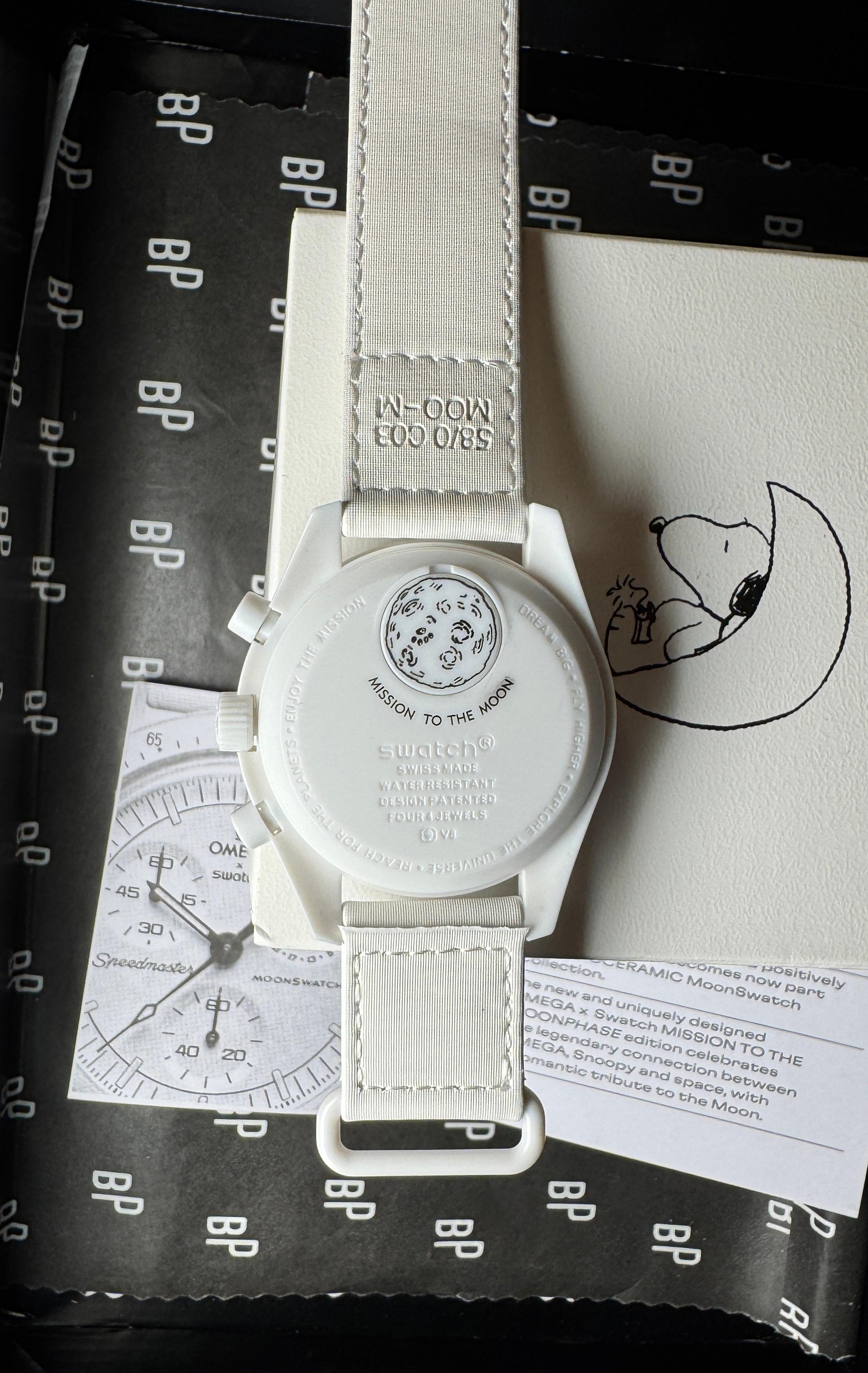 Omega x Swatch Moonswatch Mission To The Moonphase Chronograph White Snoopy