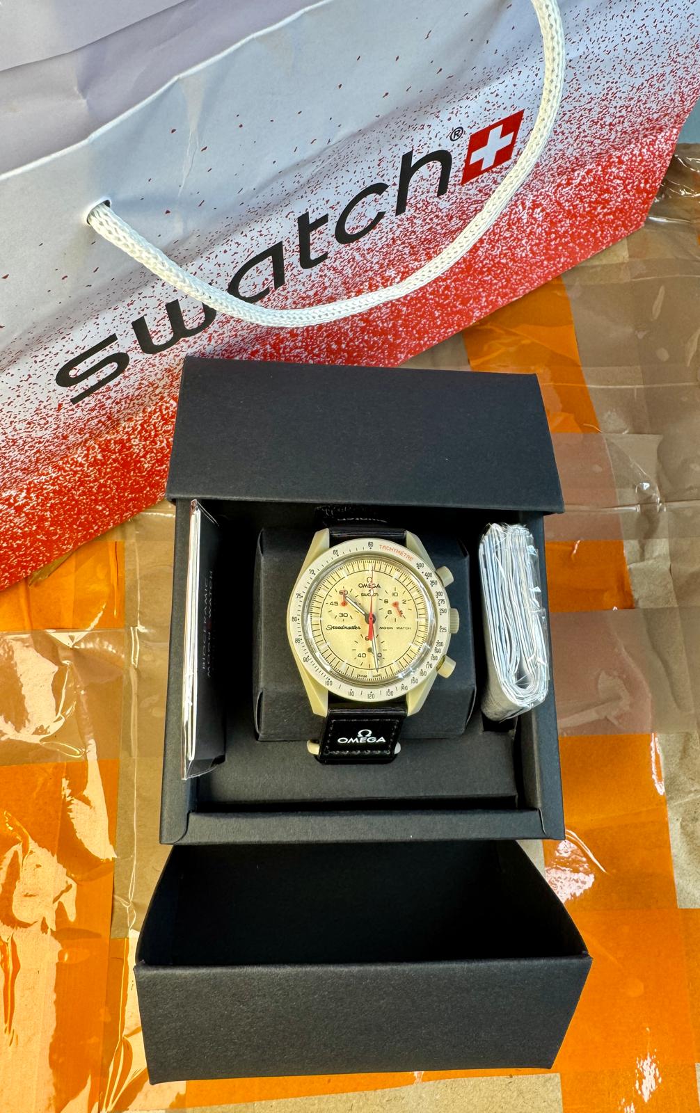 Swatch x Omega MoonSwatch Mission to Jupiter - SO33C100