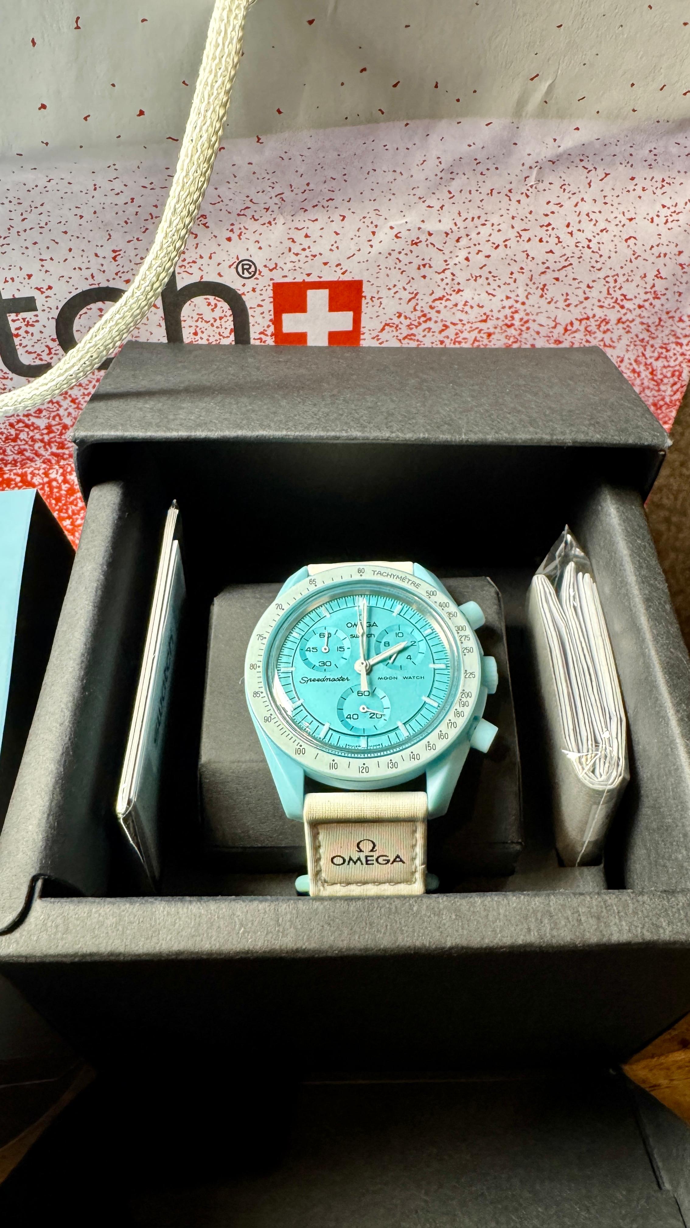 🪐 Swatch x Omega MoonSwatch – Mission to Uranus (SO33L100)