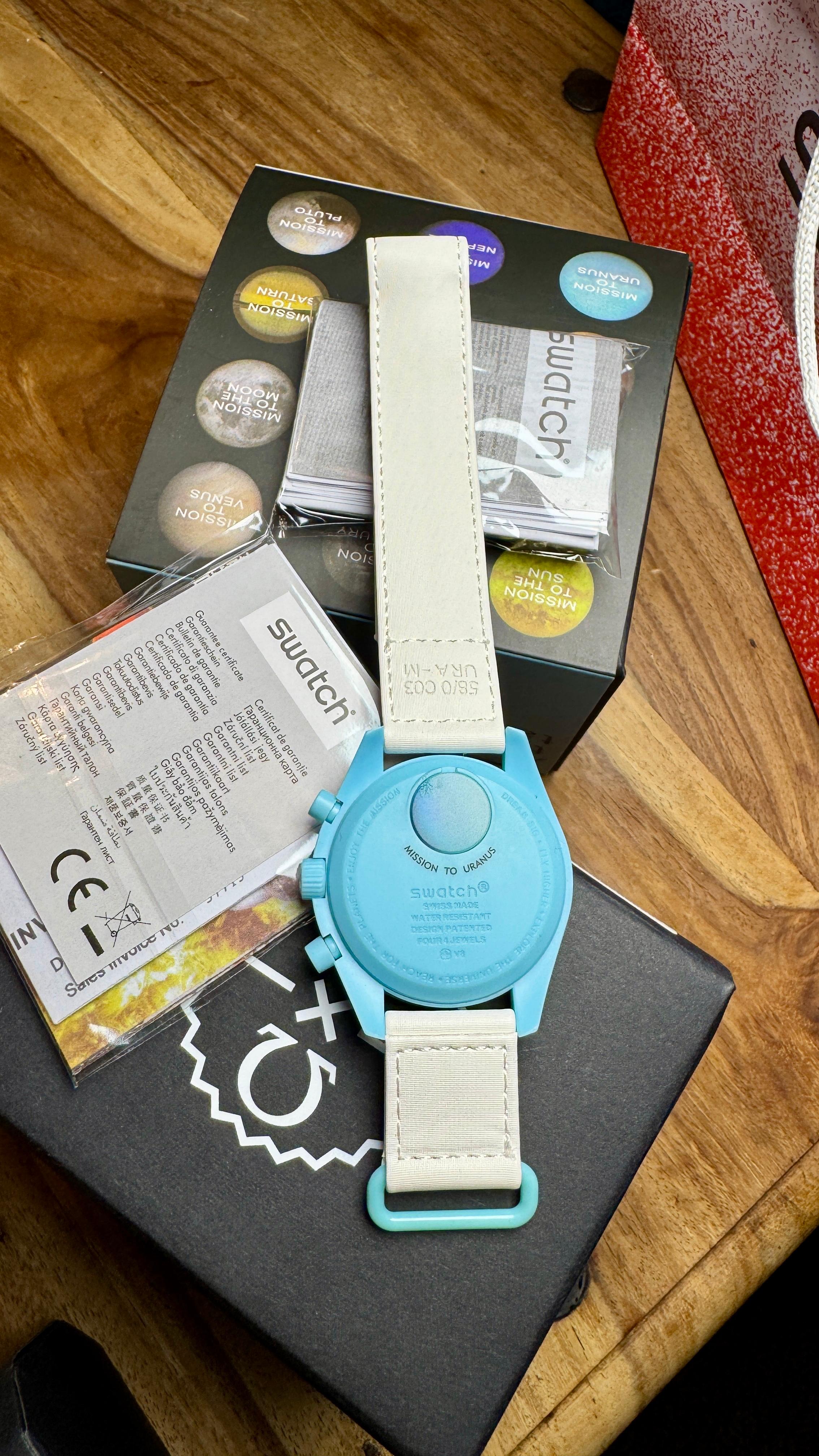 🪐 Swatch x Omega MoonSwatch – Mission to Uranus (SO33L100)