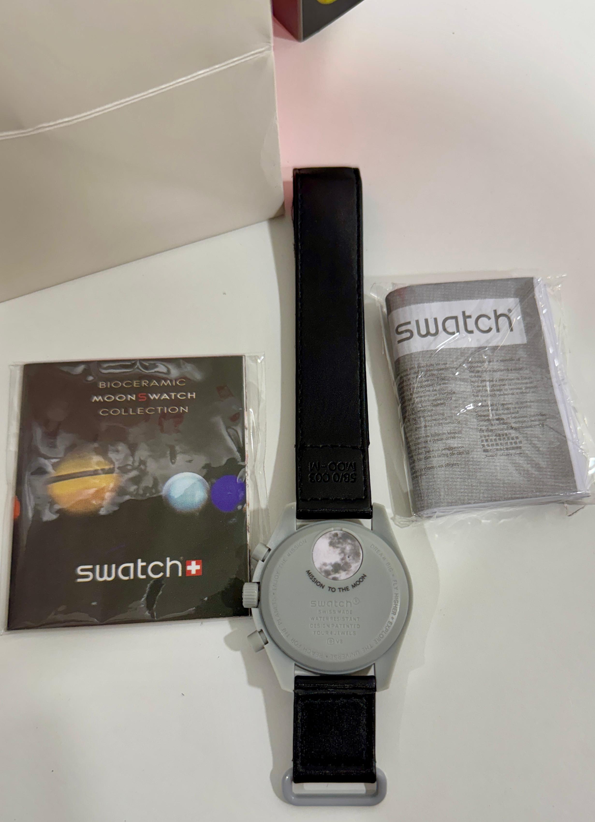 🌍 Swatch × Omega MoonSwatch – Mission to EarthPhase (SO33M700)