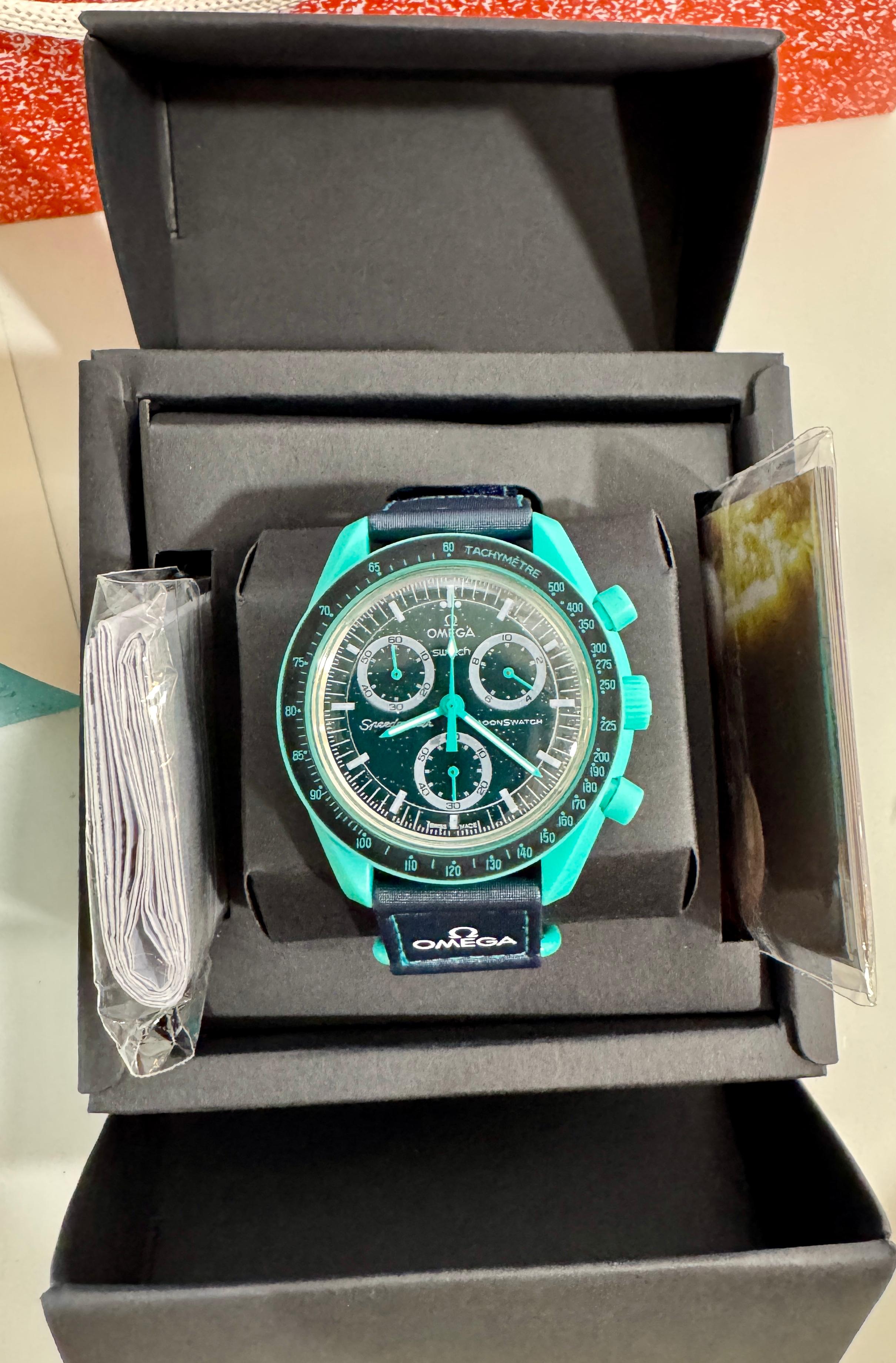 Swatch x Omega MoonSwatch – Mission on Earth Polar Lights (Bioceramic) – Brand New
