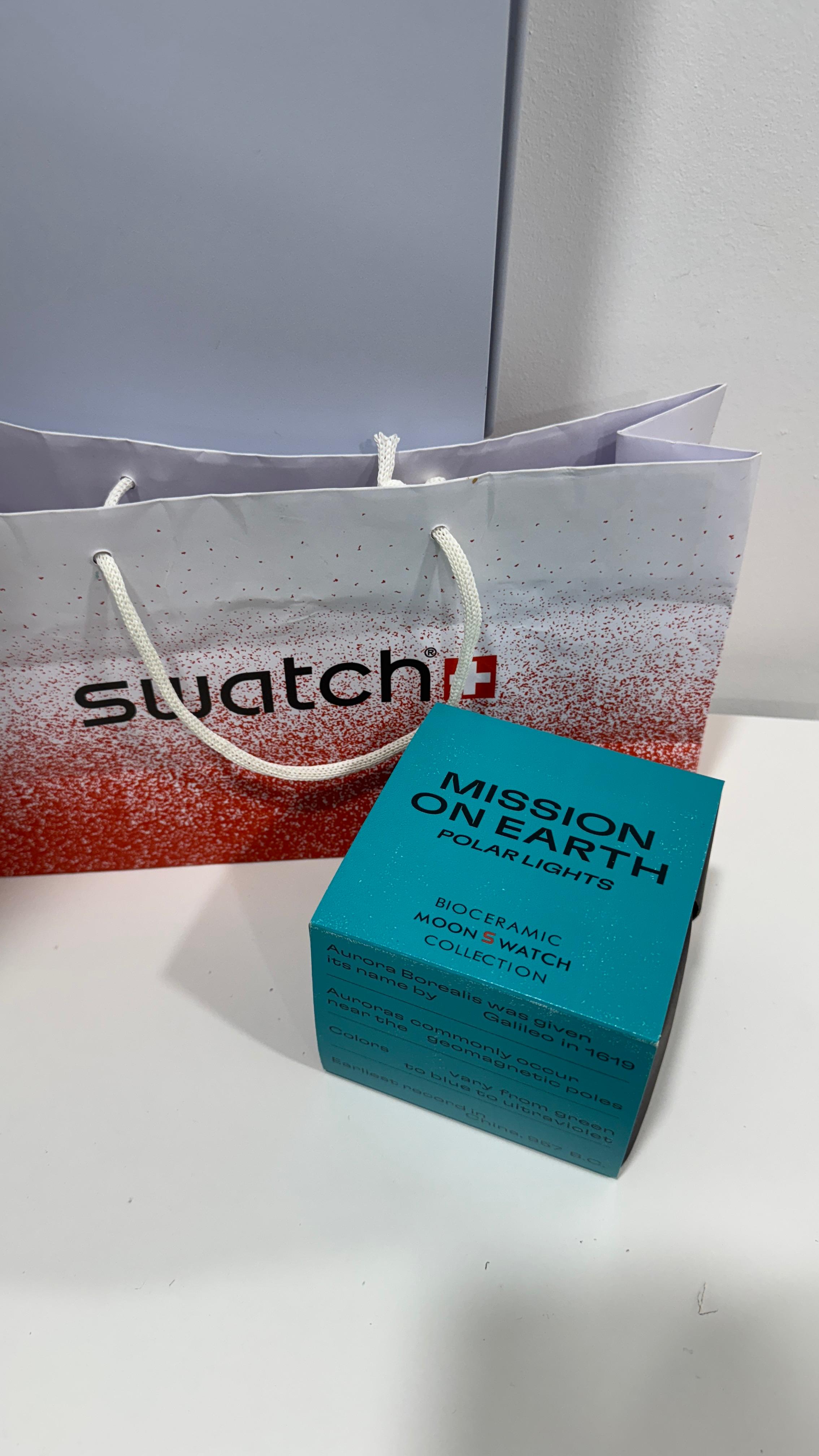 Swatch x Omega MoonSwatch – Mission on Earth Polar Lights (Bioceramic) – Brand New