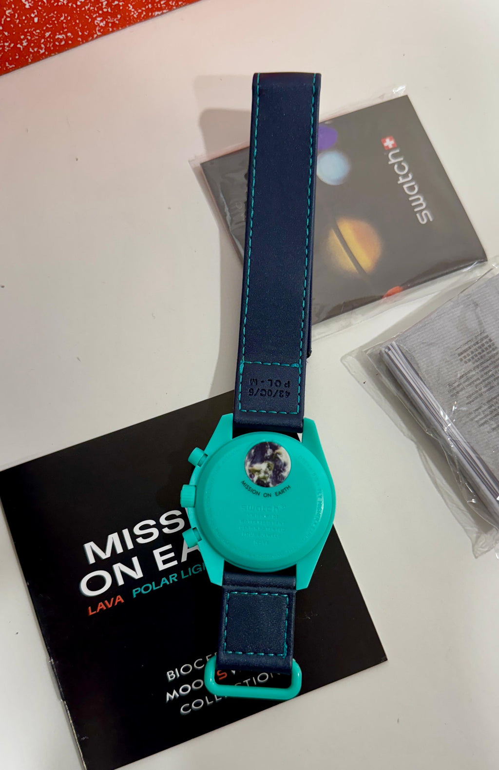 Swatch x Omega MoonSwatch – Mission on Earth Polar Lights (Bioceramic) – Brand New