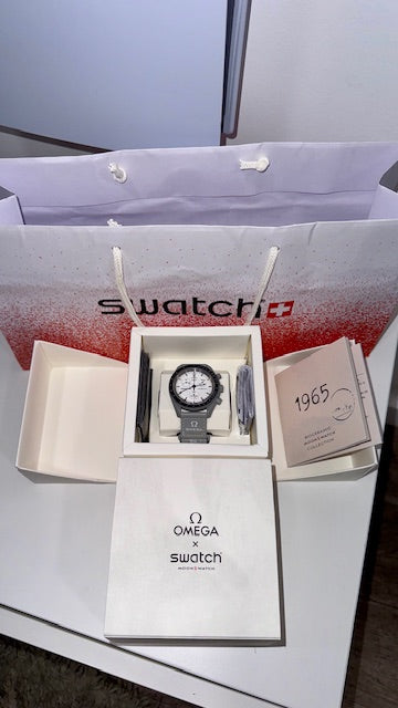 Omega x Swatch MoonSwatch “1965” – 60th Anniversary Edition